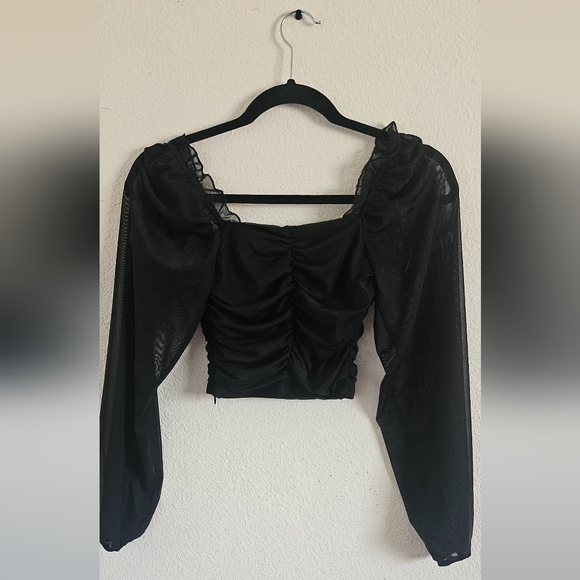 Black Long Sleeve Ruched Top - Picture 2 of 8